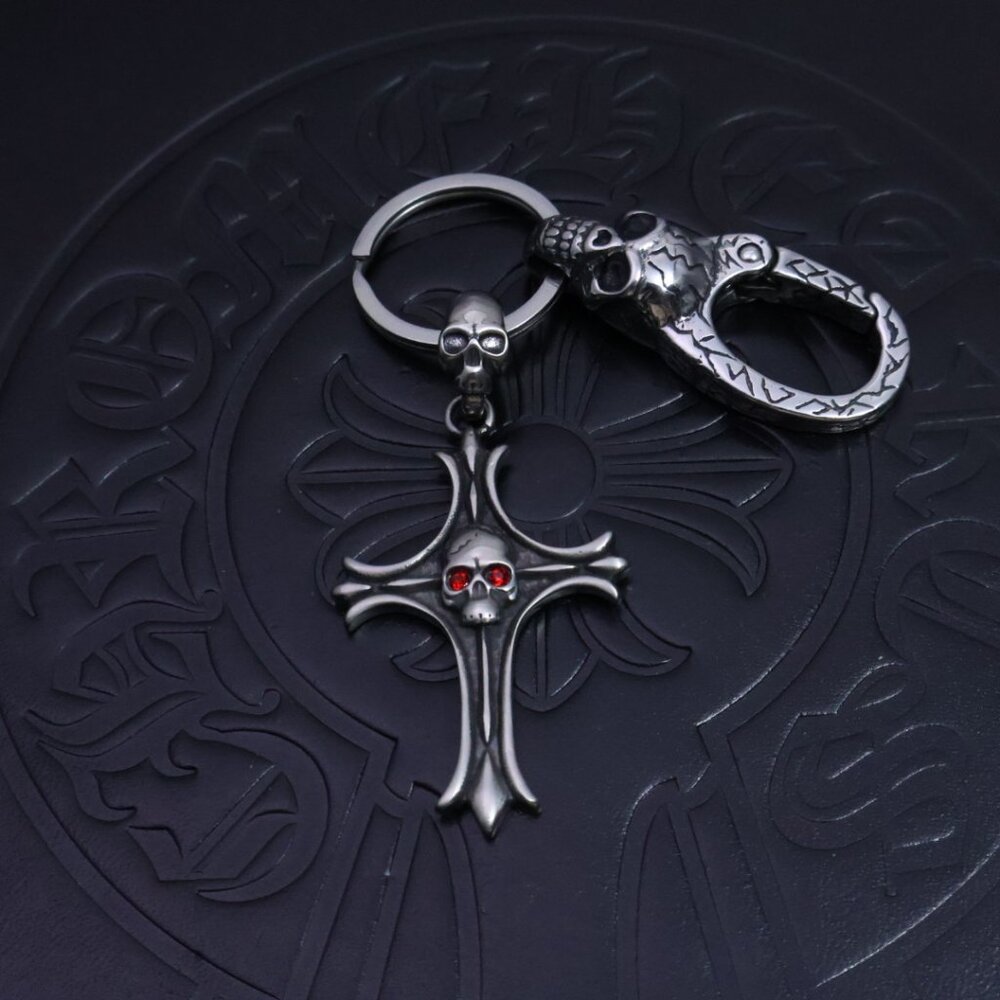 𝐂𝐡𝐫𝐨𝐦𝐞 𝐡𝐞𝐚𝐫𝐭 keychain pendant - Picture 7 of 8